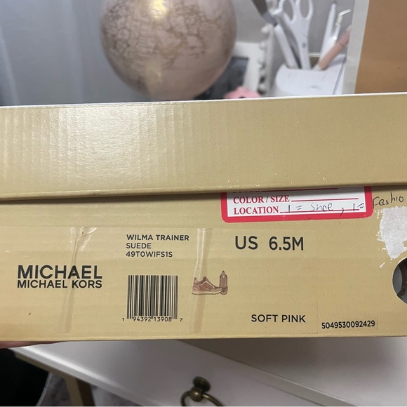 Michael Kors Runners - Picture 4 of 4